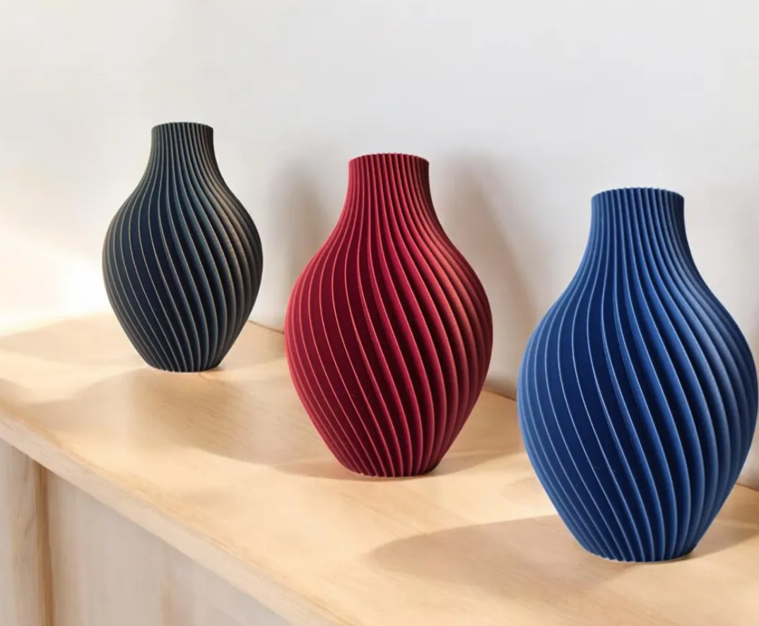 Minimalistische Spiralvase aus 3D-Druck  – stilvolle Deko für moderne Wohnräume